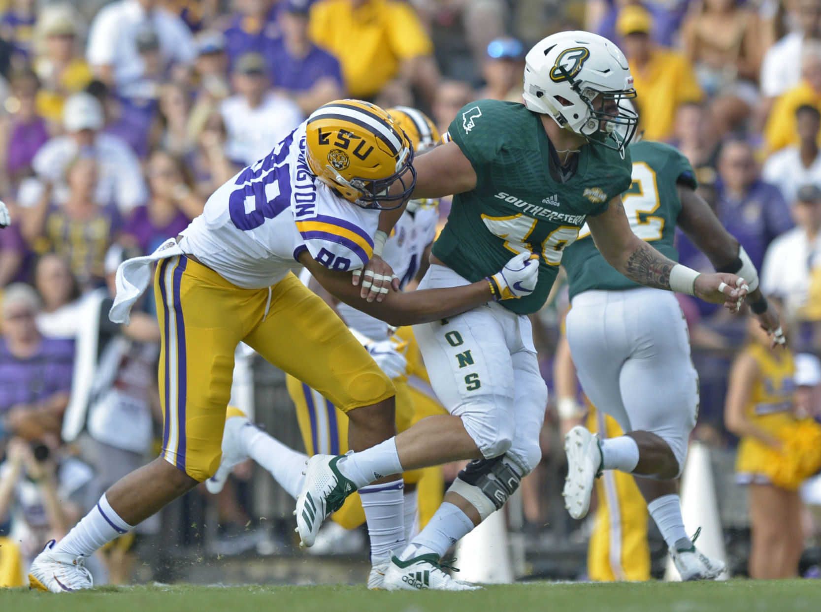 lsuslufootball.090918_HS_1567